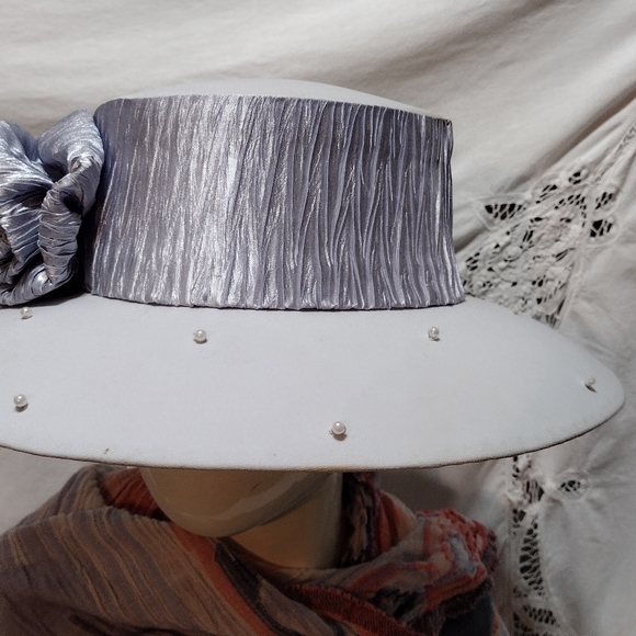 Grey Church Hat - Picture 13 of 16